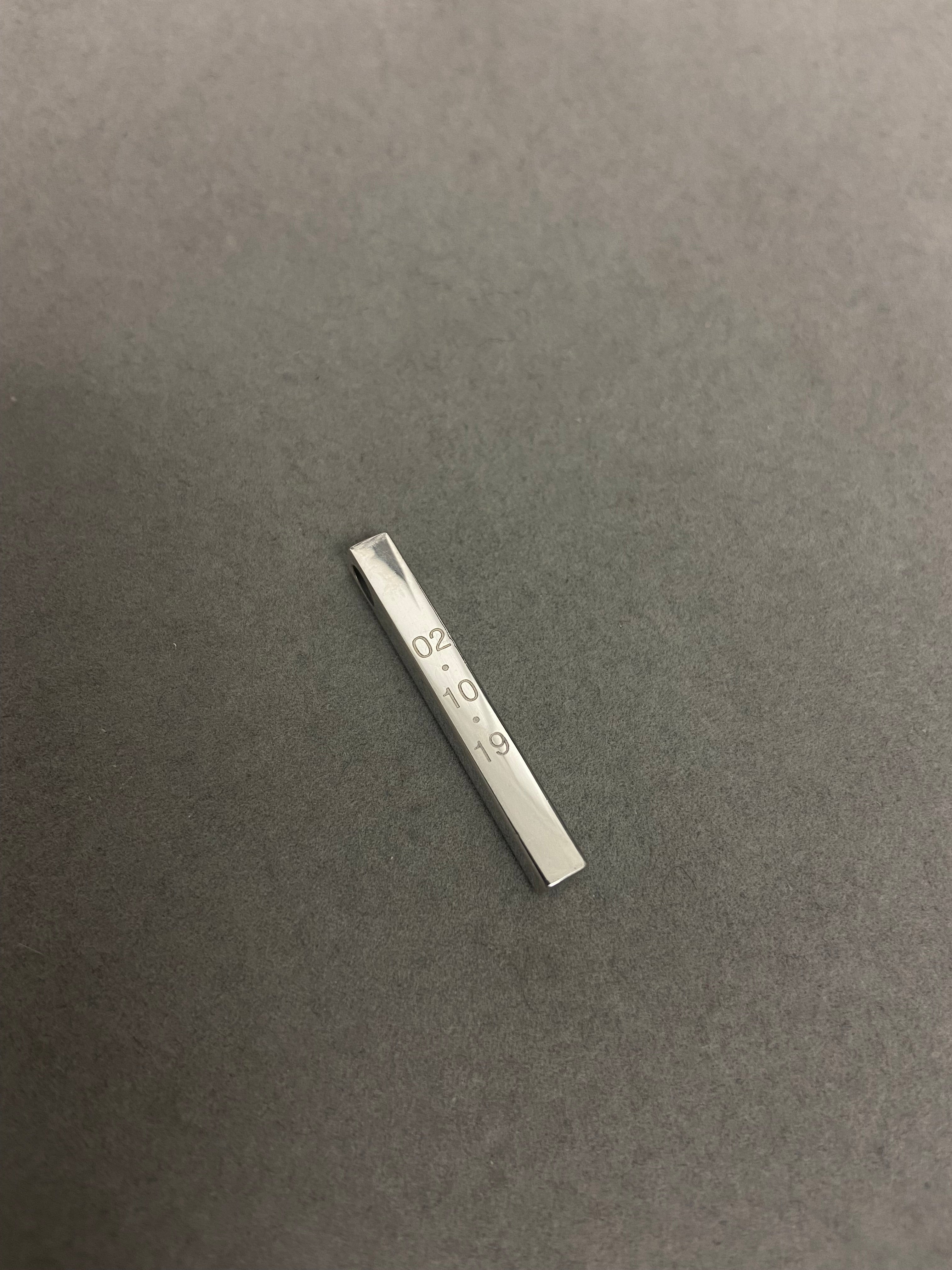 Silver hollow 3D rectangle pendant with engraving