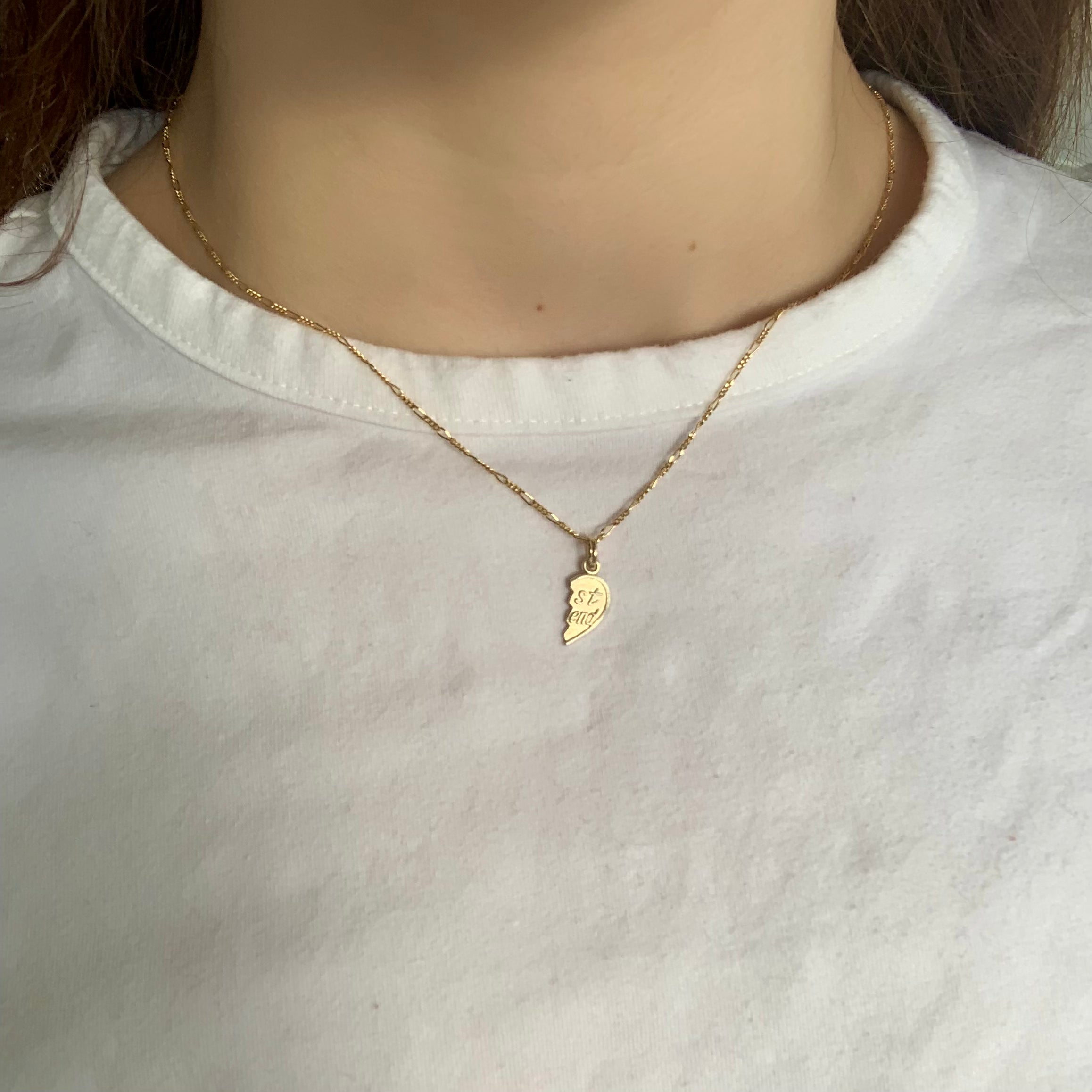 10k Solid Yellow Gold Best Friends puzzle heart pendant on gold 18" thin figaro chain