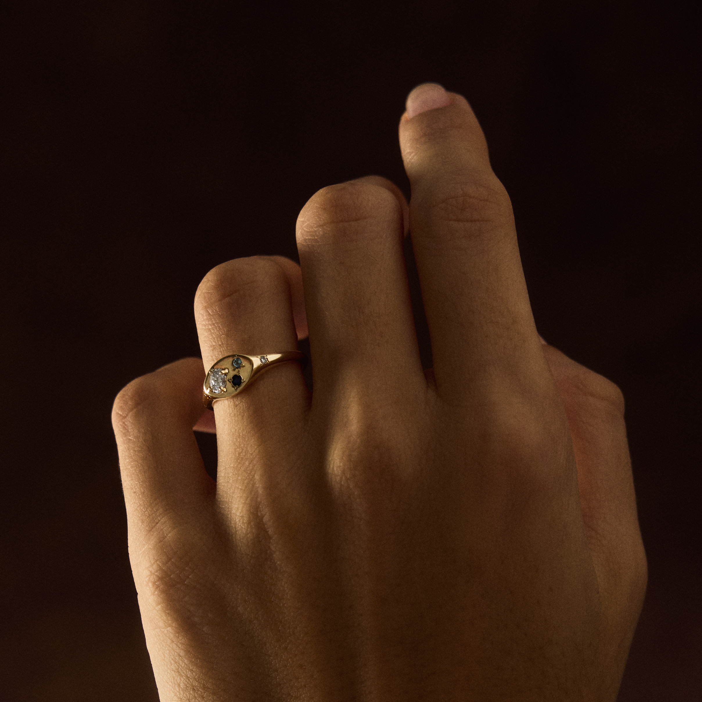 OVAL FAMILY RING