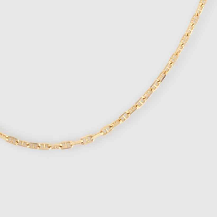 Classic Anchor Chain Link Necklace in 10K Yellow Gold.