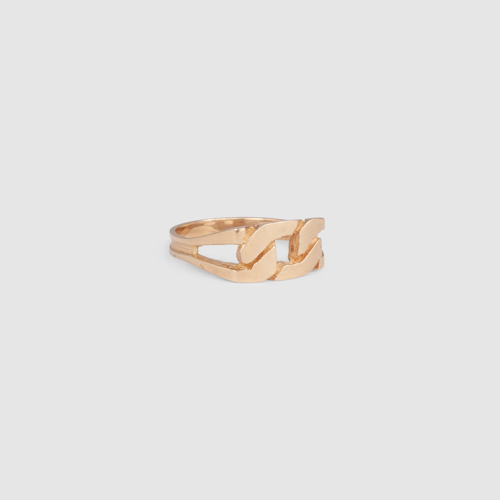 10K Solid Yellow Gold ring with the detail of a Cuban link