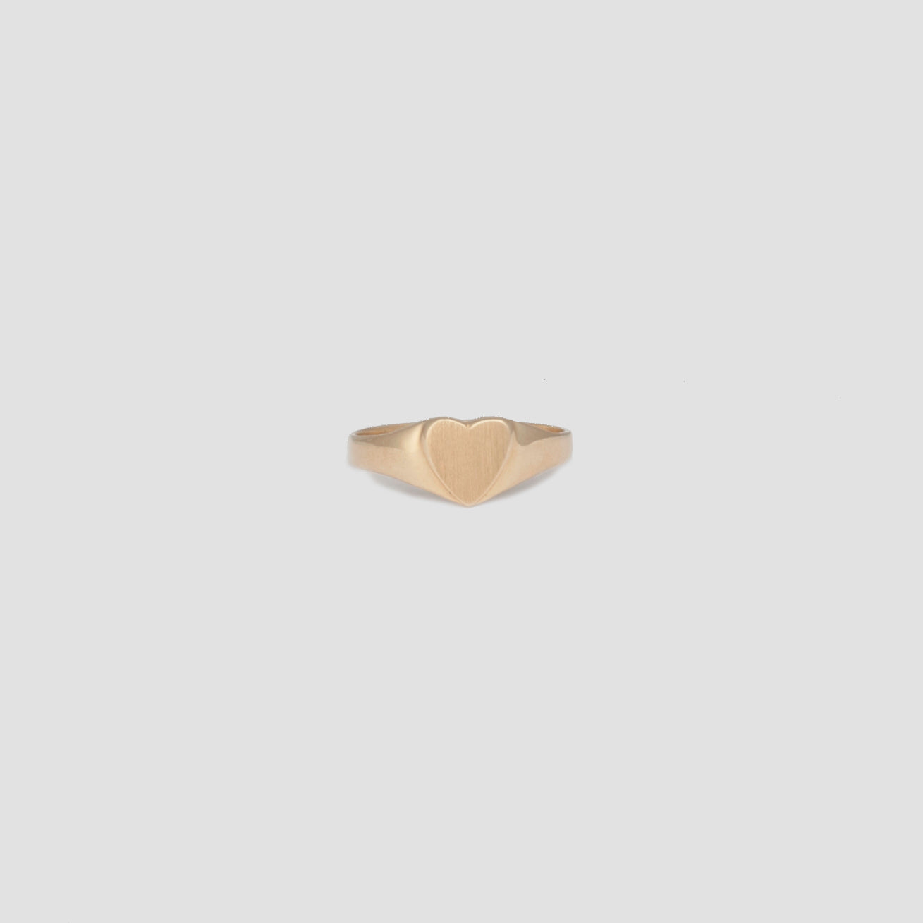 10k solid yellow gold heart-shaped signet ring